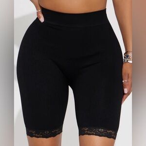 ❤️‍🔥3 for $20❤️‍🔥 Caitlynn Seamless Lace Trim High-Waisted Bike Shorts